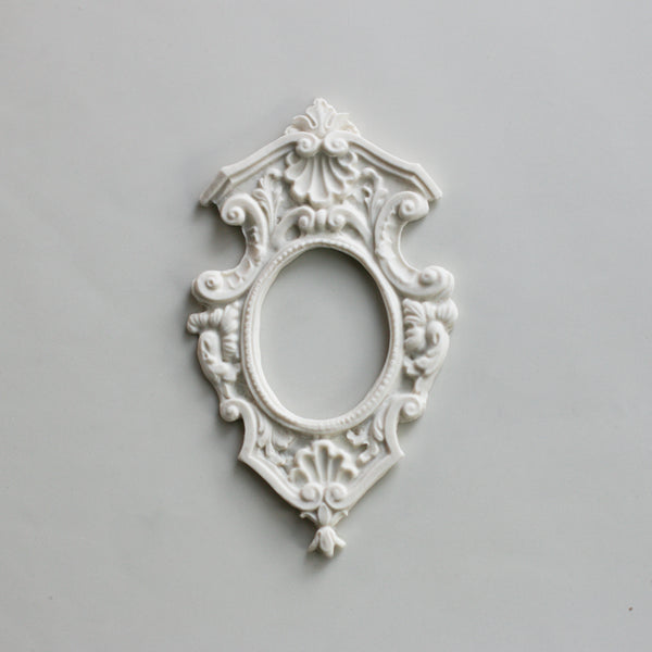 The Baroque Pediment Frame