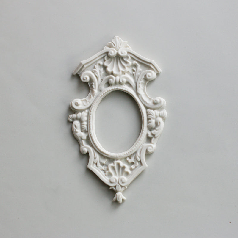 The Baroque Pediment Frame